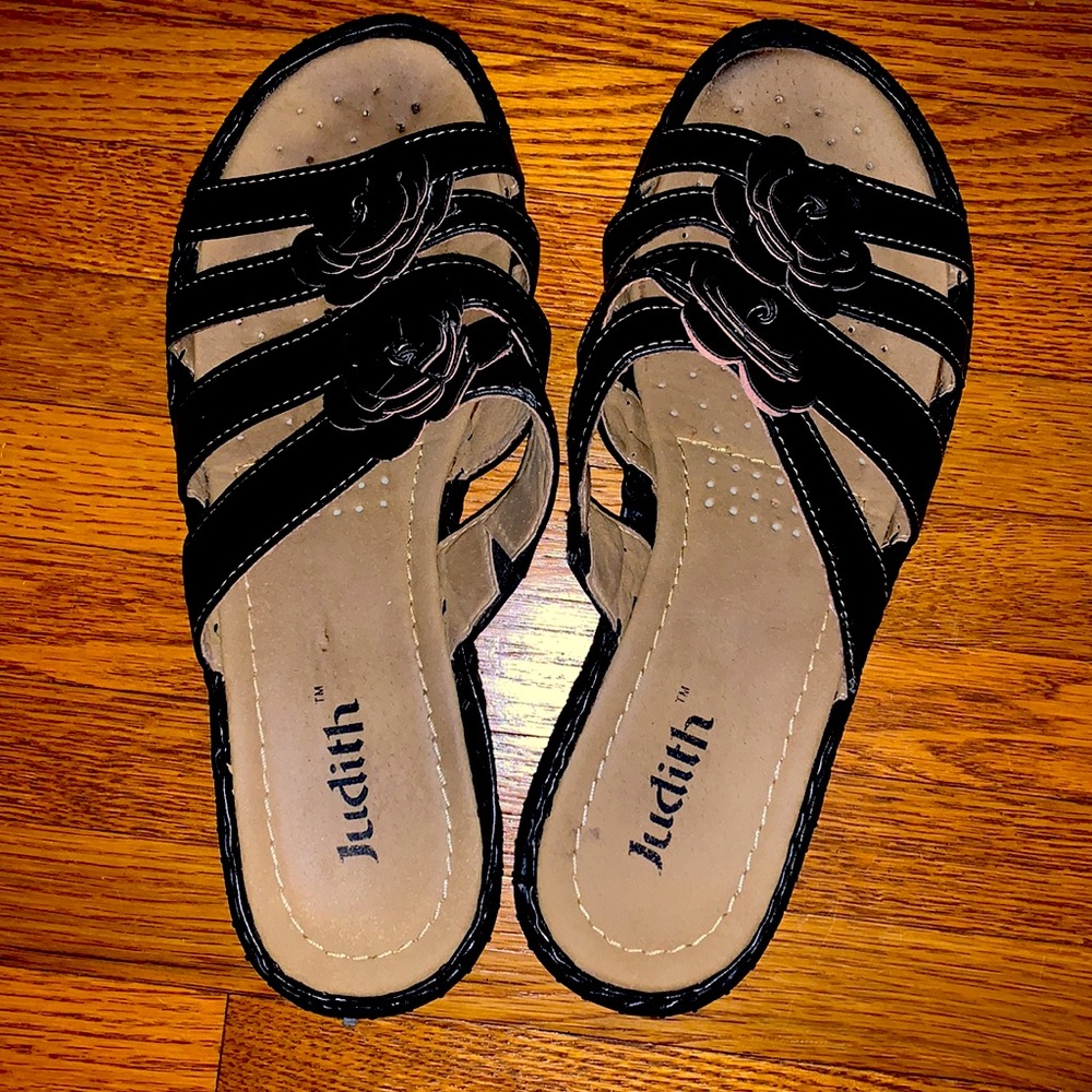 Black shoes size 7
